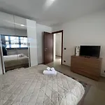 Apartment Lemon - Titty's - *